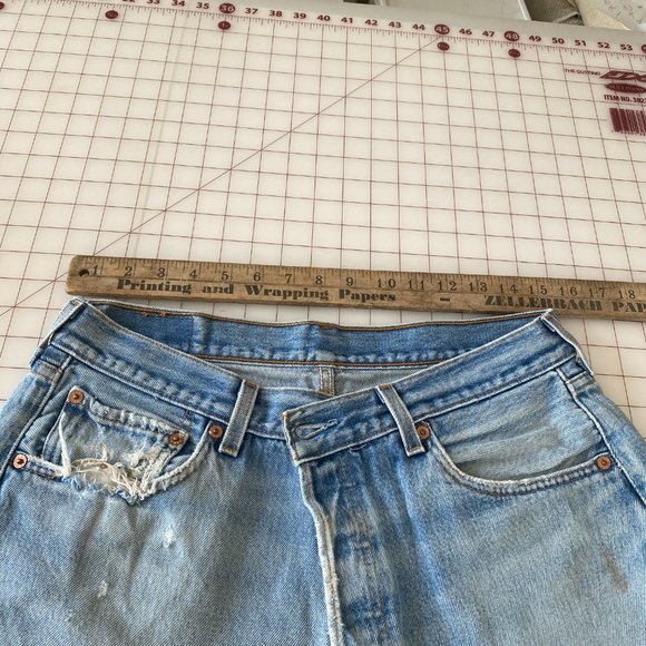 Vintage Levi 501 - Picture 6 of 8